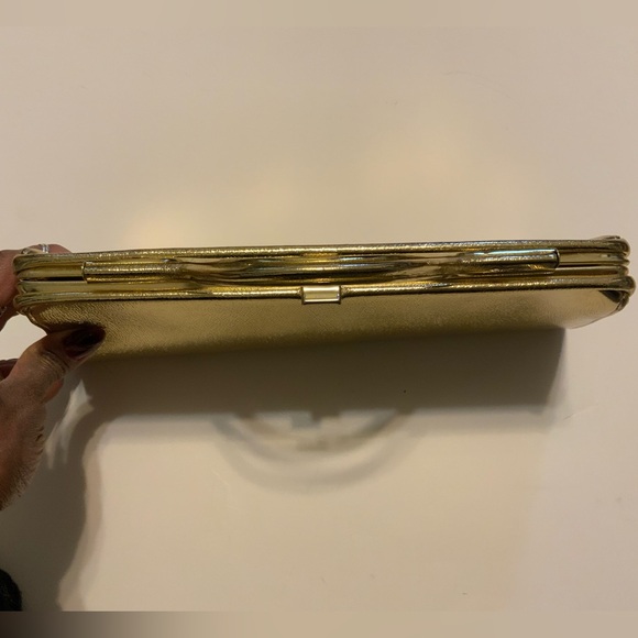 Vintage Gold Metallic Snap Closure Hideaway Handle Envelope Clutch - Picture 9 of 15